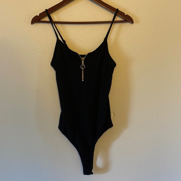 π₯ 3 for $30 π₯ Active USA Zip Bodysuit Black - Picture 1 of 2